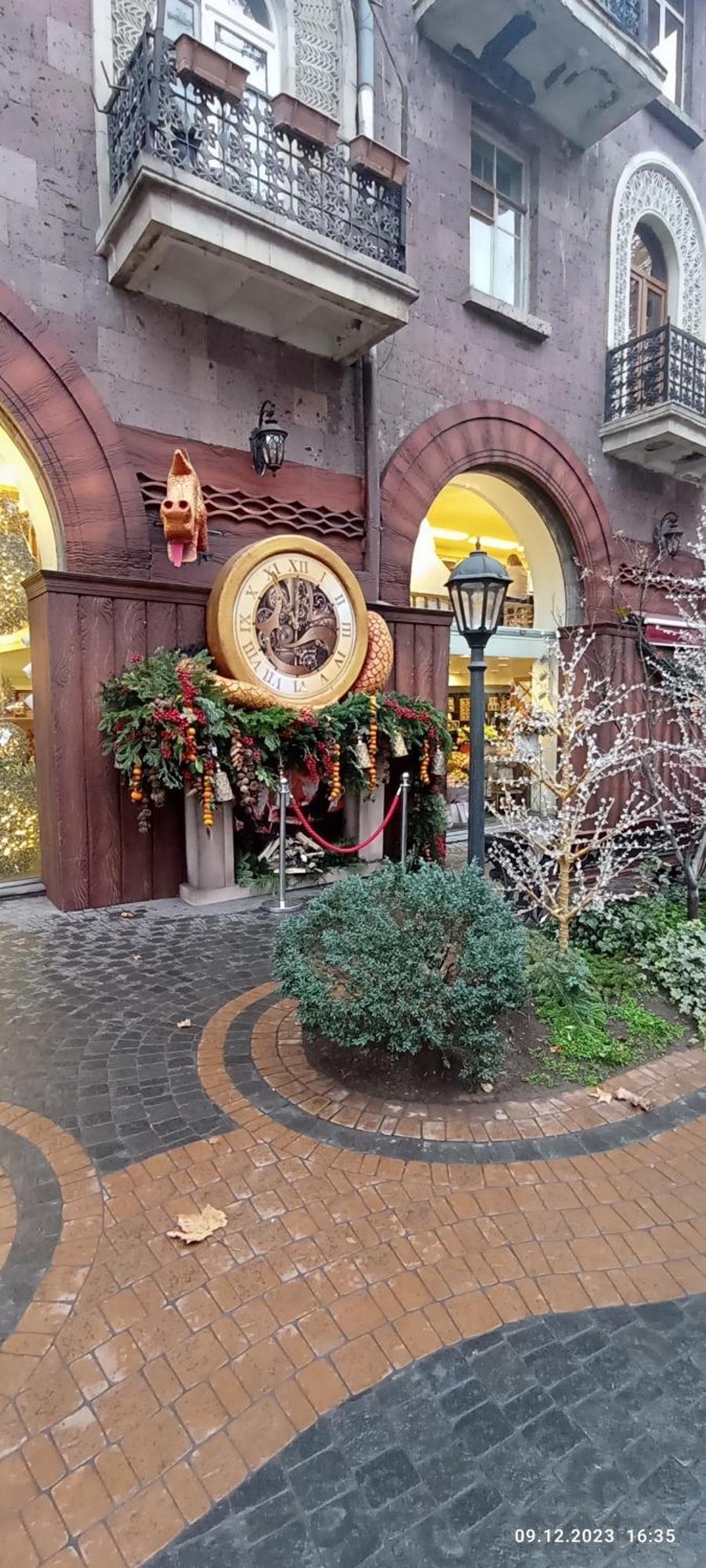 A Small Miracle In The Center Of Yerevan エレバン エクステリア 写真